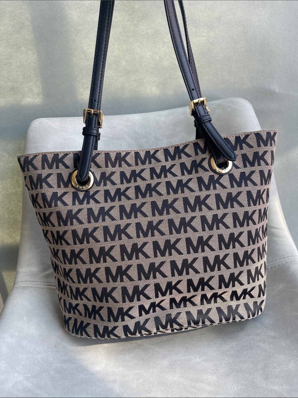 Michael Kors MK Signature Monogram Jacquard Tote Bag Black Beige 3XHSQ9
